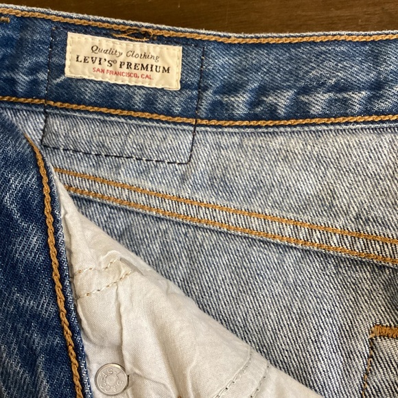 Levi’s W30 (US 10/11) Wedgie Premium Icon Women’s Jeans Distressed 22861-0107 - Picture 10 of 13